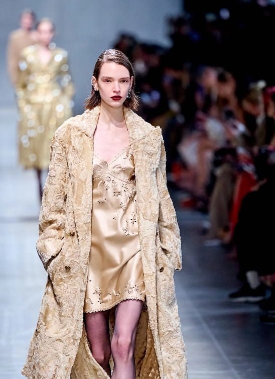 Trendovi koje je Milano najavio: Maksimalizam, boje i statement kaputi
