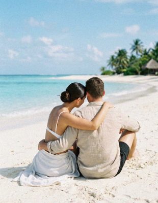 Ljubavni horoskop za april 2026: Šta zvezde donose svakom znaku?