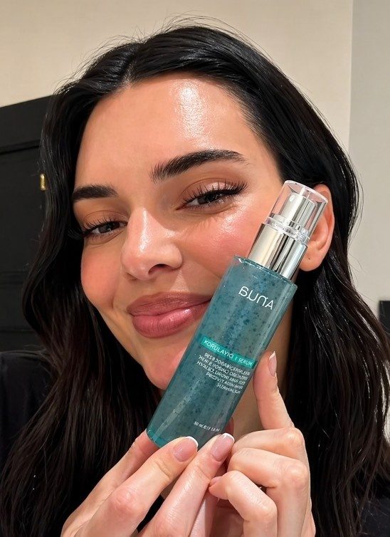 Kendall Jenner ima K-beauty favorit – a to je ovaj face mist