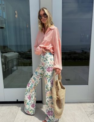 Farmerke sa cvetnim printom su najneočekivaniji letnji trend, evo kako da ih nosite