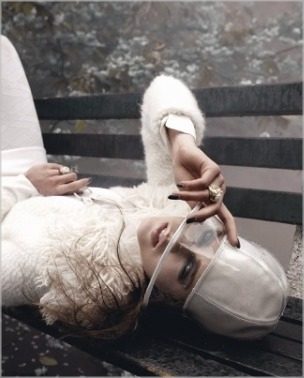 Julia Saner u zimskoj idili za italijanski “Vogue”